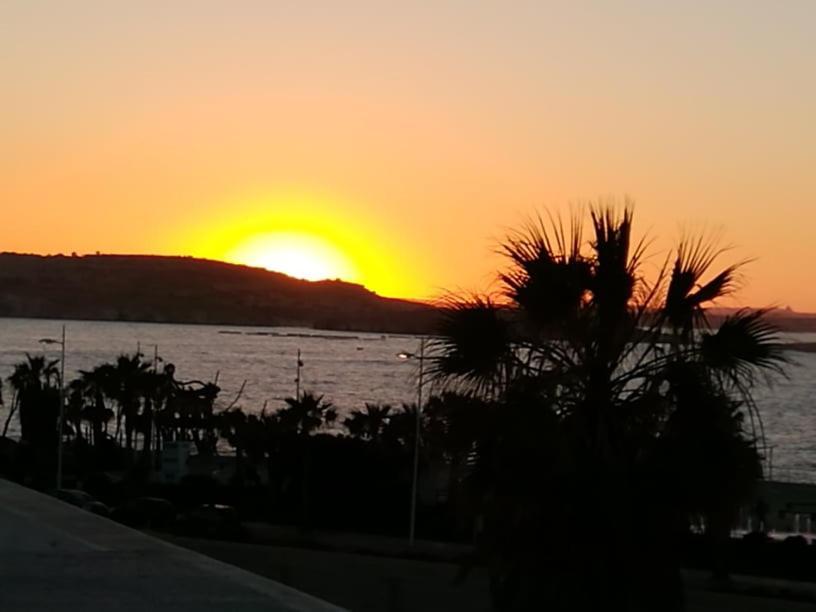סיינט פול ביי Sunshine Holiday Apartment 8 With Spectacular Seaviews מראה חיצוני תמונה