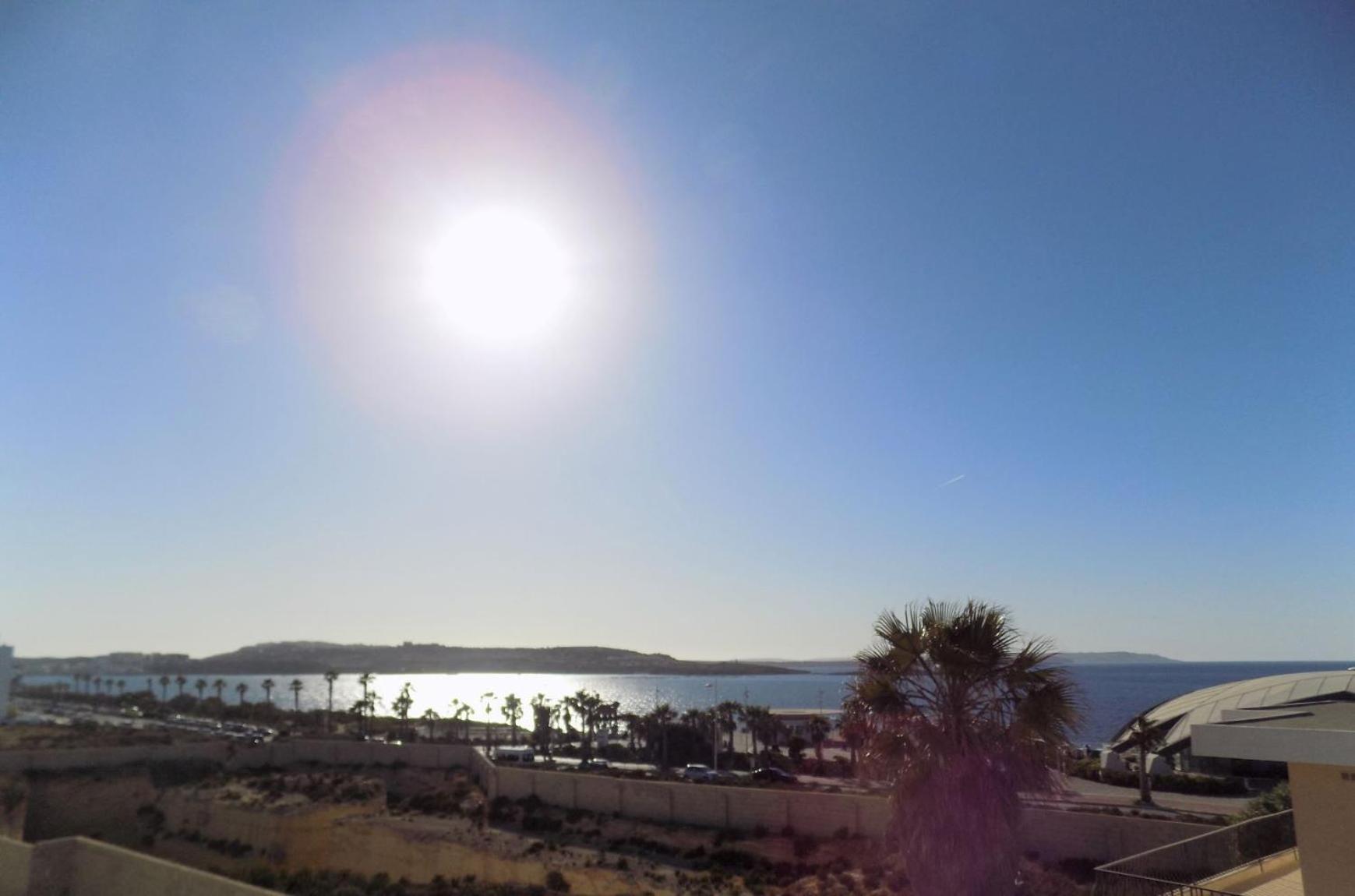 סיינט פול ביי Sunshine Holiday Apartment 8 With Spectacular Seaviews מראה חיצוני תמונה